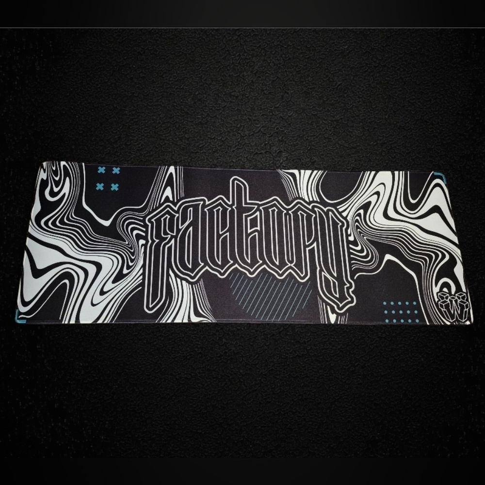 Wobble Factory Gaming Desktop Mouse Pad NWOT